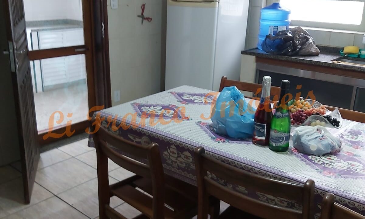 ab6182c6-a6ff-4e73-a2d0-9501d7476a71