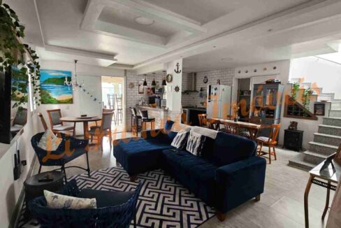 2e4d04aa-8f3d-4893-b44b-6cb85ef38558